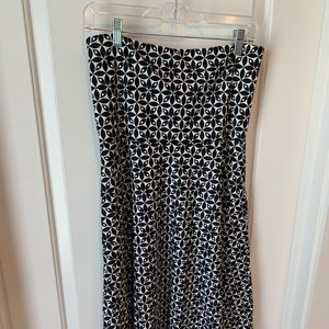 Classy yet comfortable strapless dress!